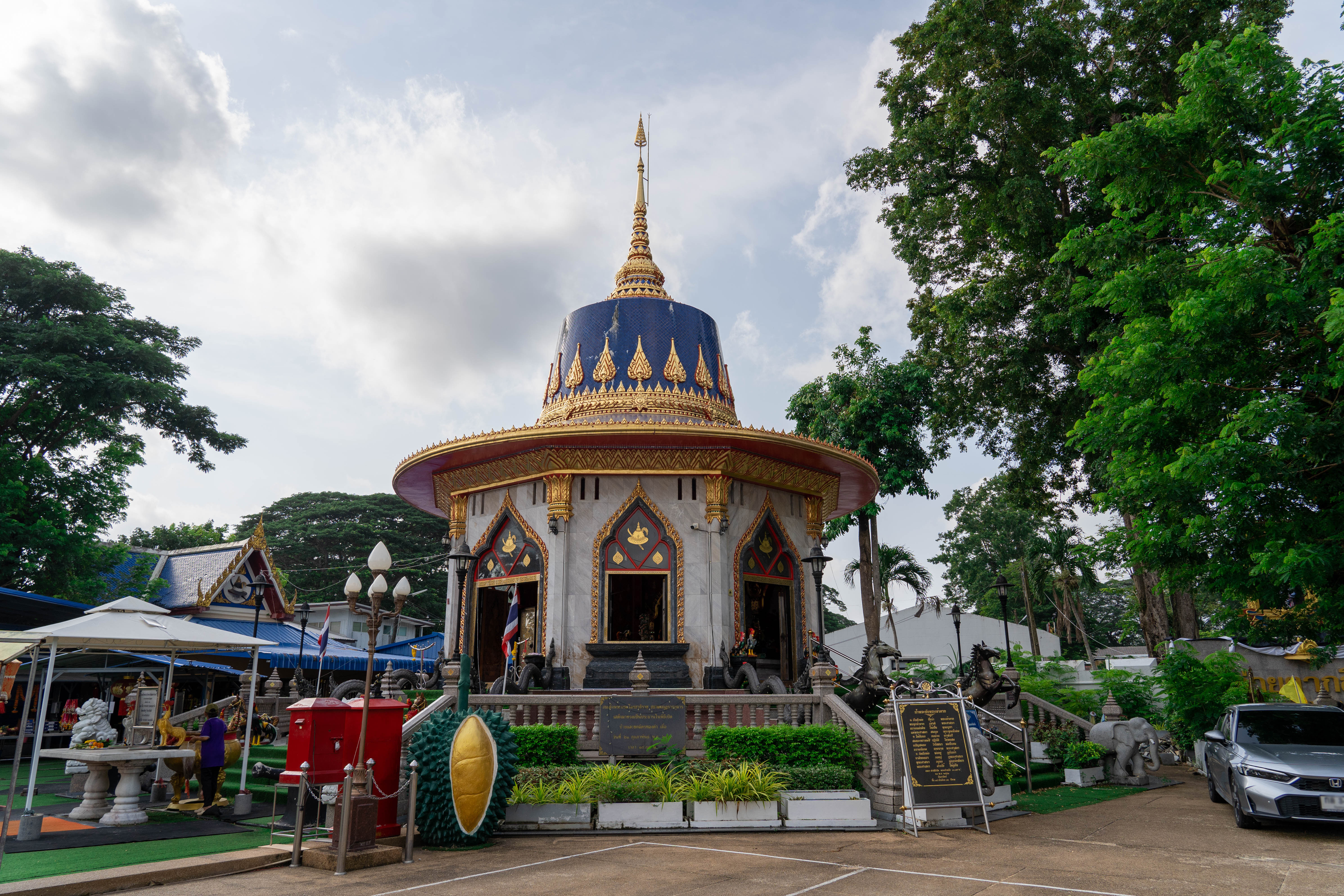 ศาลสมเด็จพระเจ้าตากสินมหาราช ภาพที่ 1