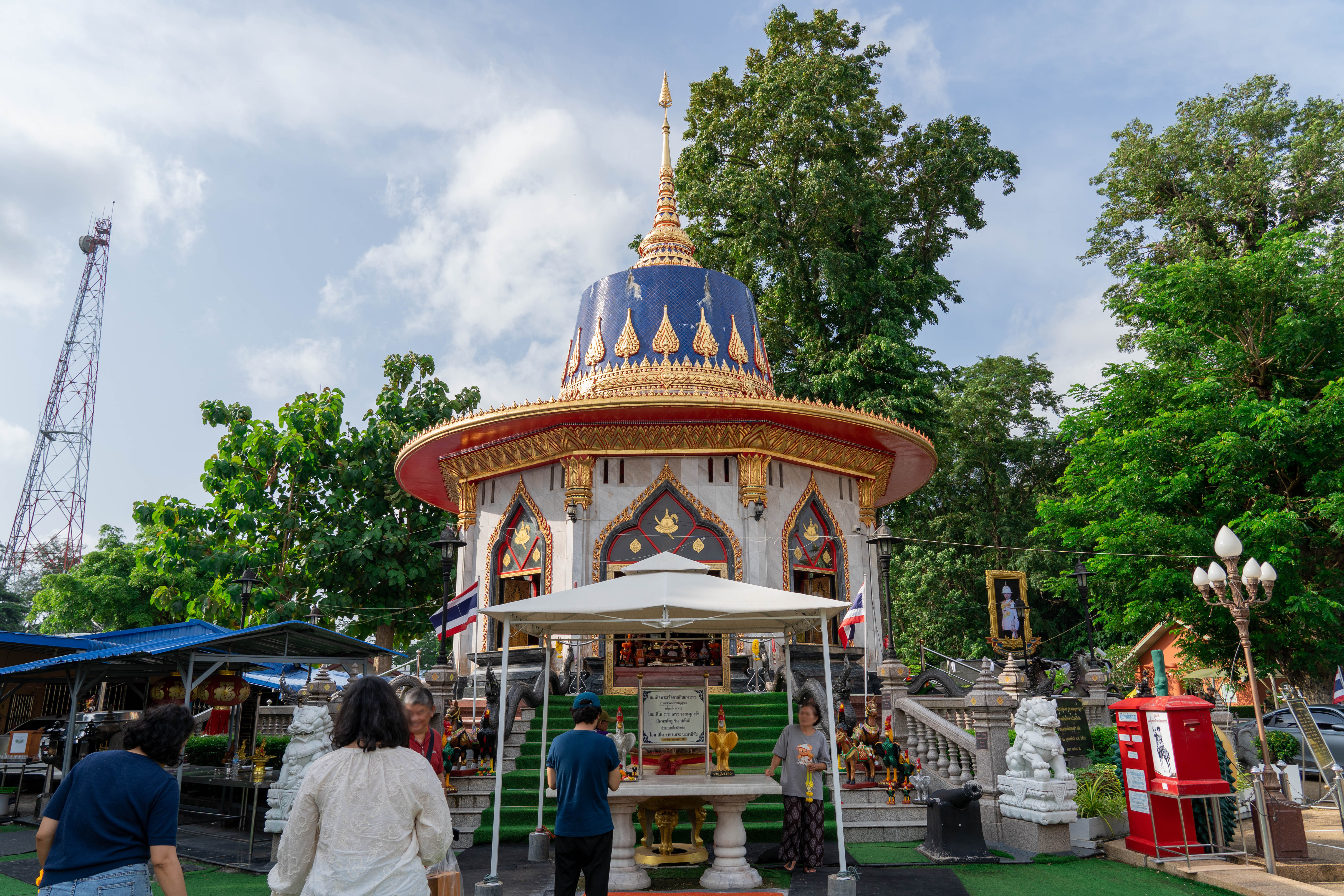 ศาลสมเด็จพระเจ้าตากสินมหาราช ภาพที่ 2
