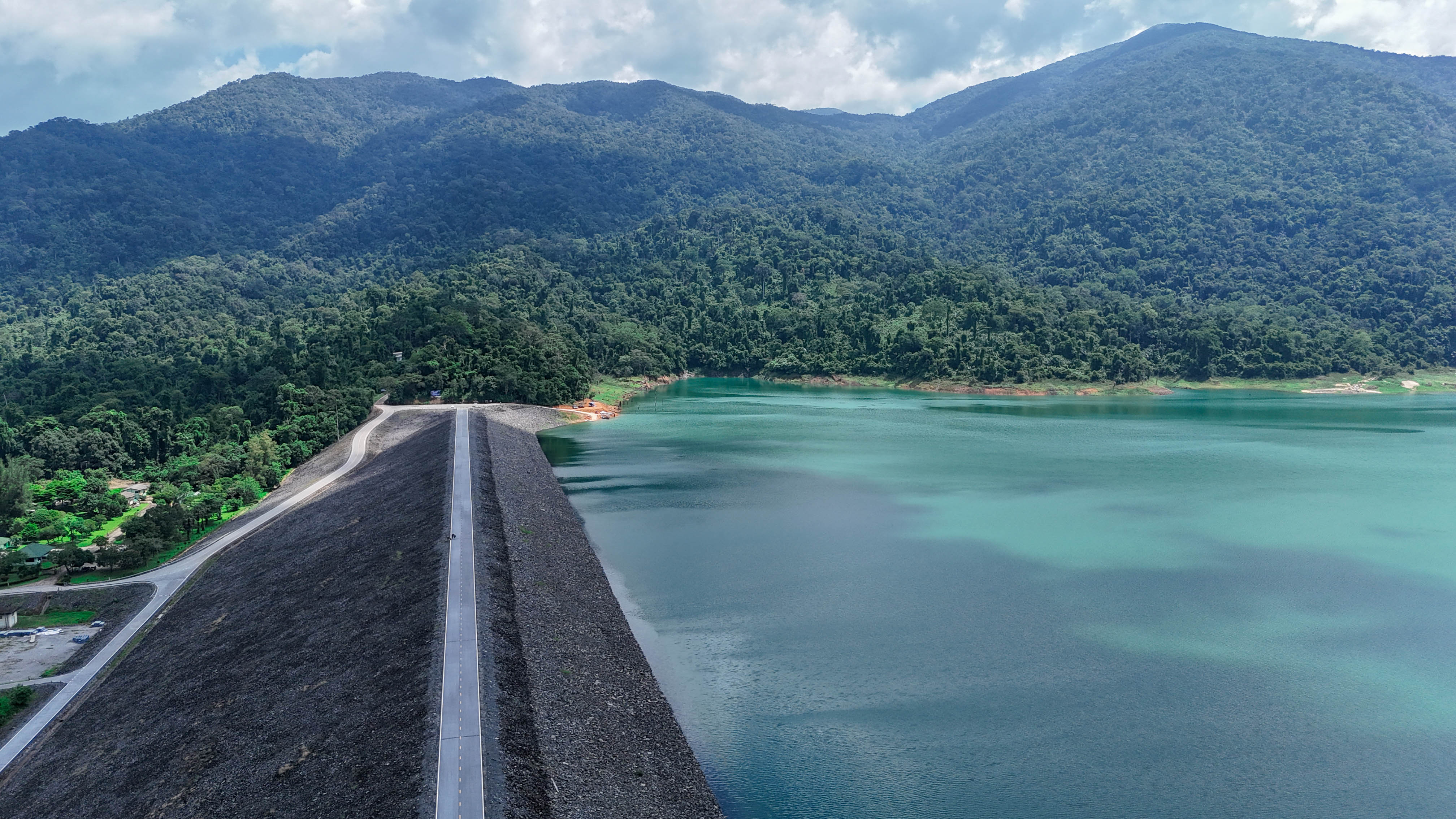 จุดชมวิวเขื่อนพลวง ภาพที่ 8