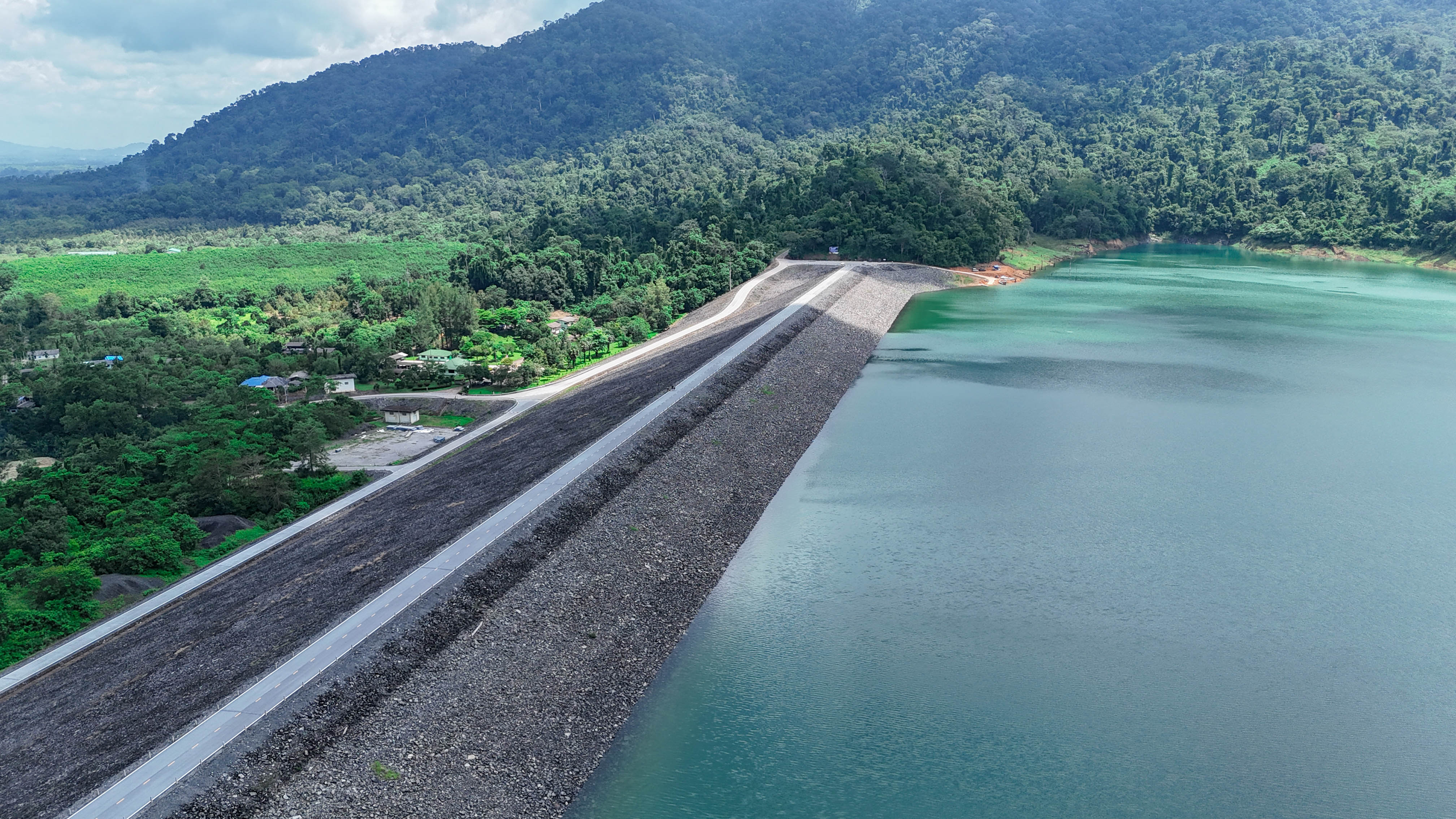 จุดชมวิวเขื่อนพลวง ภาพที่ 12